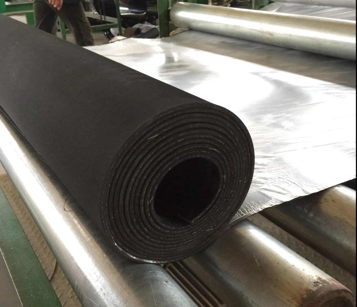 COYOUCO Silicone Rubber Sheet, High Temperature Sealing Material, Neoprene  Rubber Plate Roll, 200 x 200 mm, for Plumbing, DIY Material, 3 mm :  : DIY & Tools