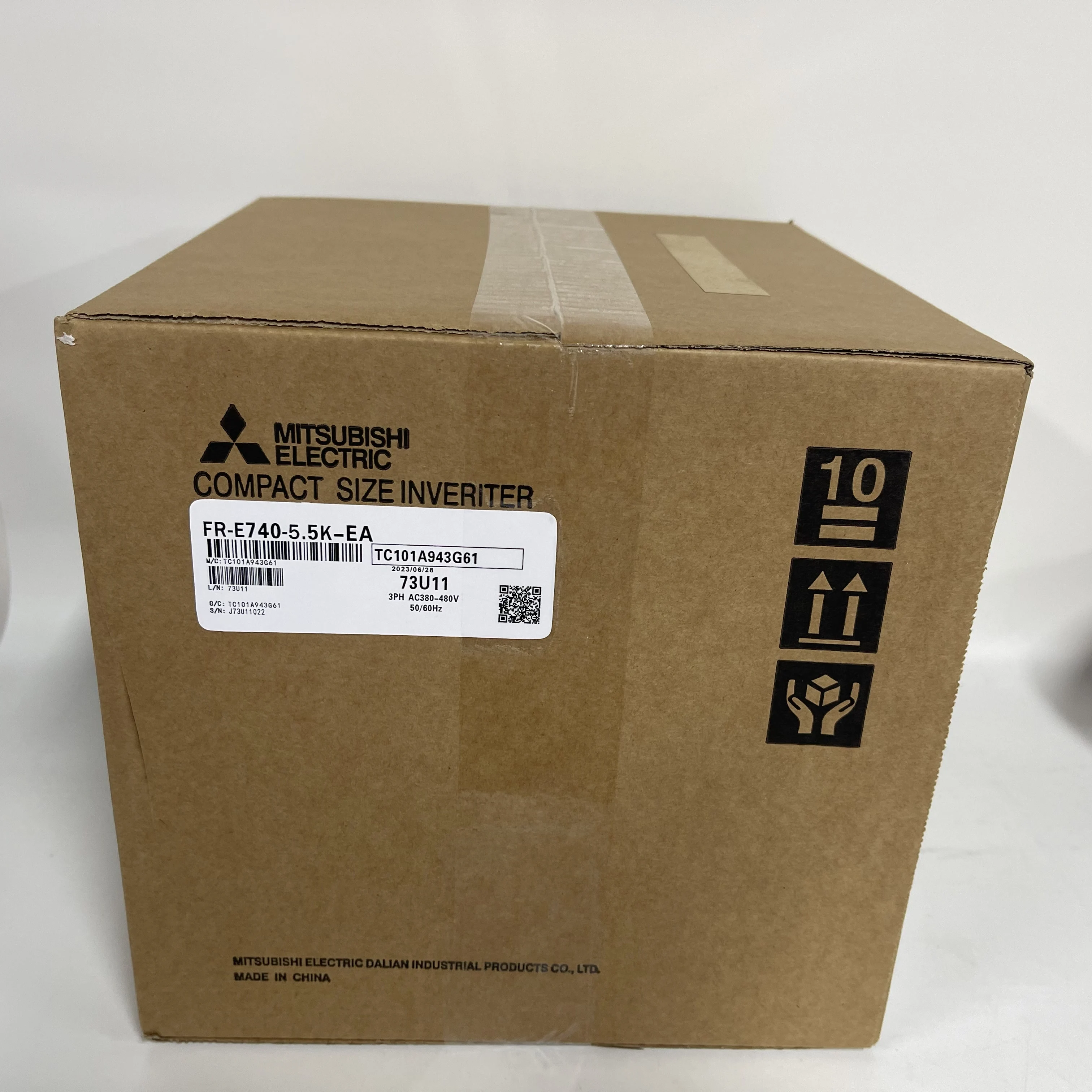 MITSUBISHI ELECTRIC Compact Frequency Inverter FR-E740-5.5K-EA