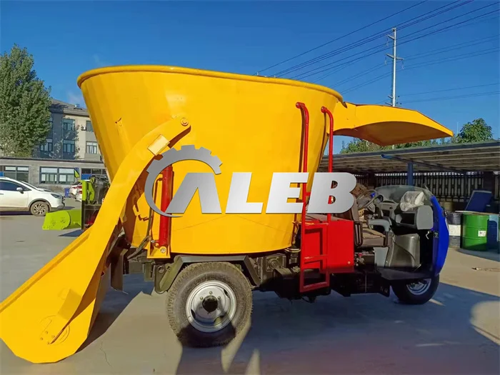 Vertical Horizontal Type Tmr Fodder Mixing Machine/cow Cattle Camel Animal Feed Mixer for Dairy Farm Equipment