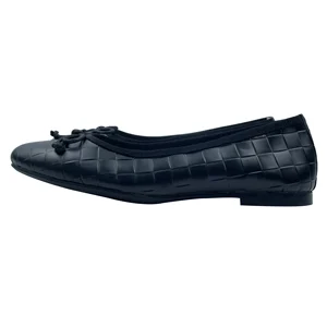 Factory Price New Design Fashion Women Accept Customized Logo  Flat Shoes