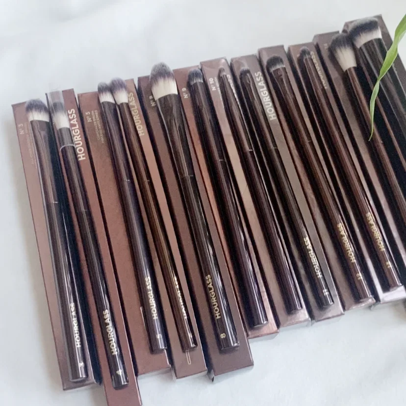 Hourglass Makeup Brushes - Luxury and Cruelty-free