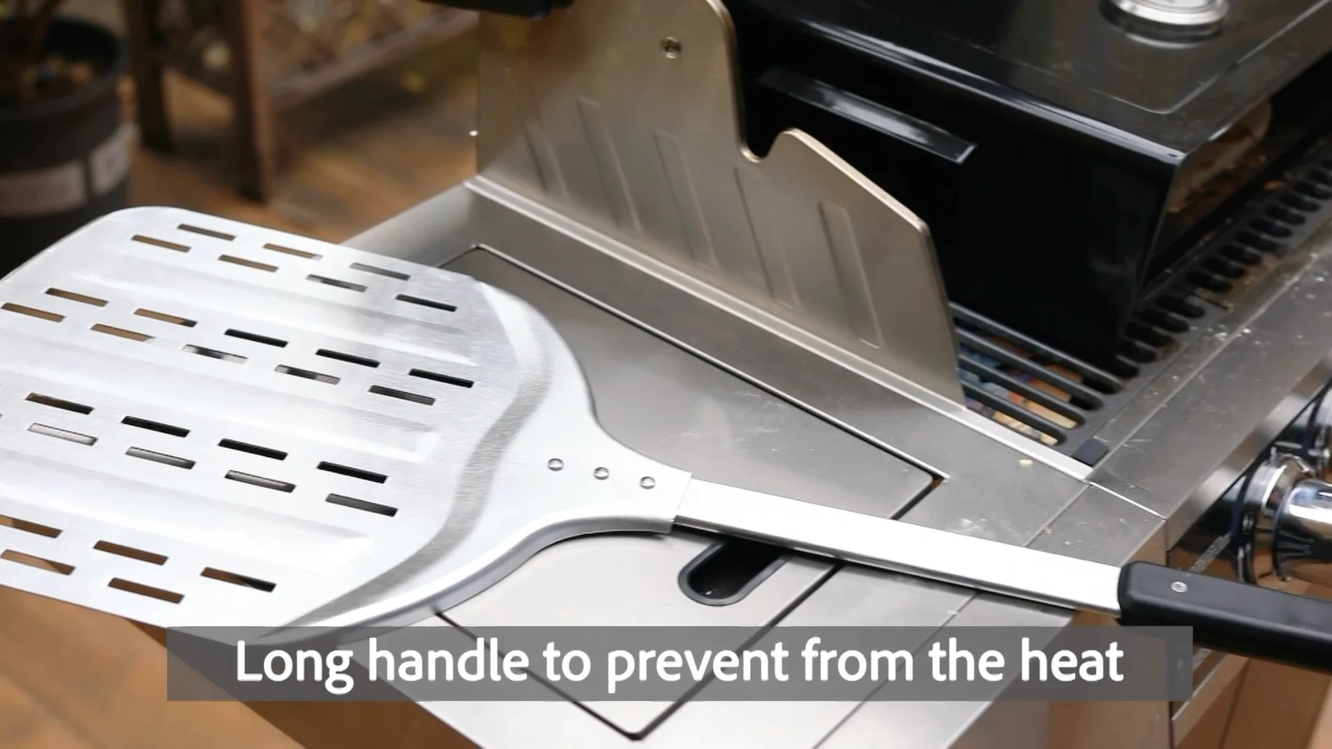 Long Handle Perforated Aluminum Pizza Peel Rectangular Pizza Turning