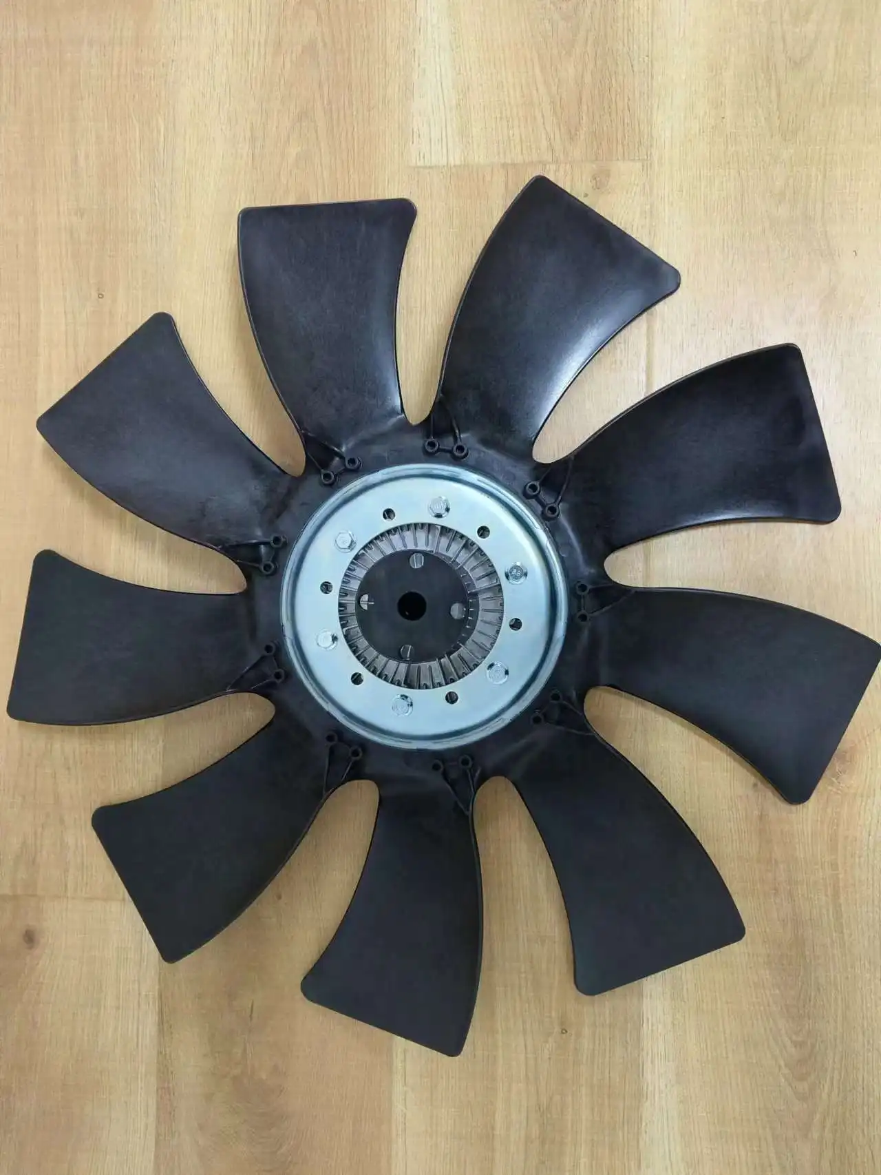 VIT Truck Spare Parts Cooling fan with clutch assembly 1308010LE359 details