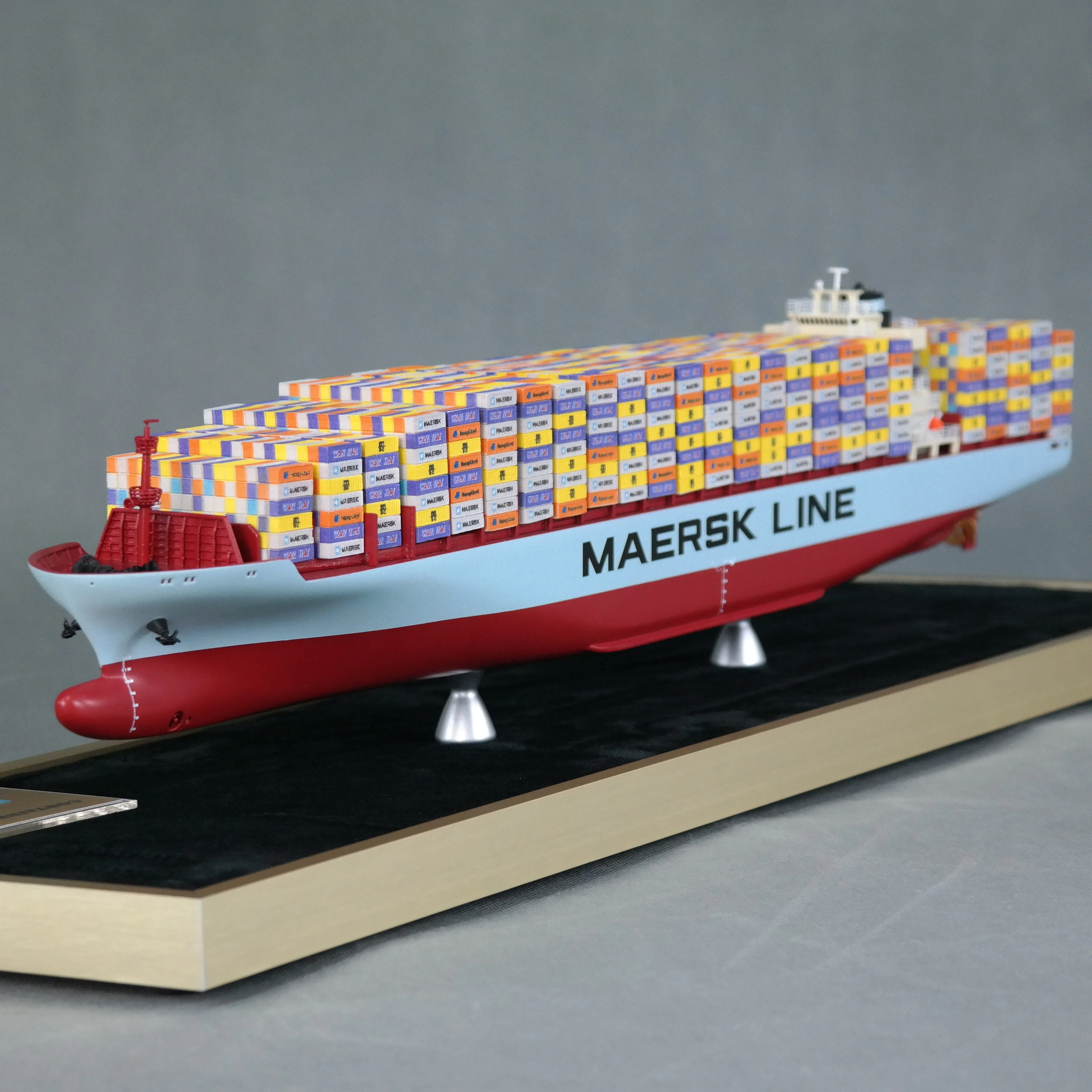 【A】O.A.S Aangepast 65cm Simulatie Containerschip Model Fabriek Logistiek Present Model Scheepvaart Cadeau voor Hobby Display Cases