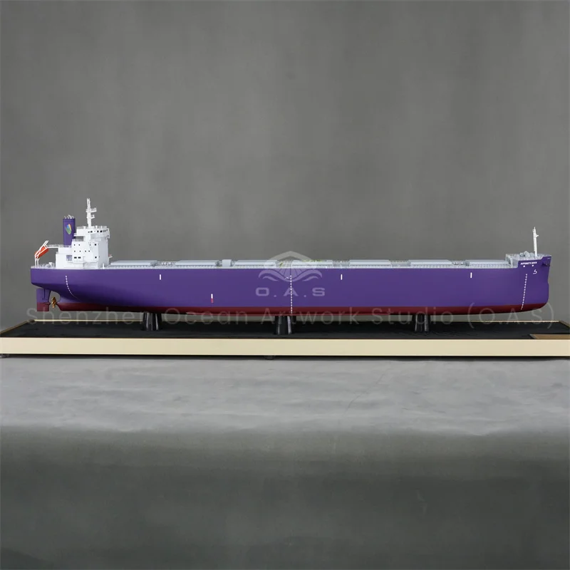 Highly simulated bulk carriers model with precise breadth of ship and authentic general arrangement. Exquisite bulk carrier hold model clearly shows internal structure, matching with wharf model to restore real working scene. Made of premium material with fine workmanship, perfect for maritime exhibition, enterprise display, collection and decoration. Customizable in size, color and logo, ideal for shipping, port and logistics industry gifts. Professional factory production, supports custom design and bulk orders.Amber@vesselmodel.com Tel: +86 18038048785
