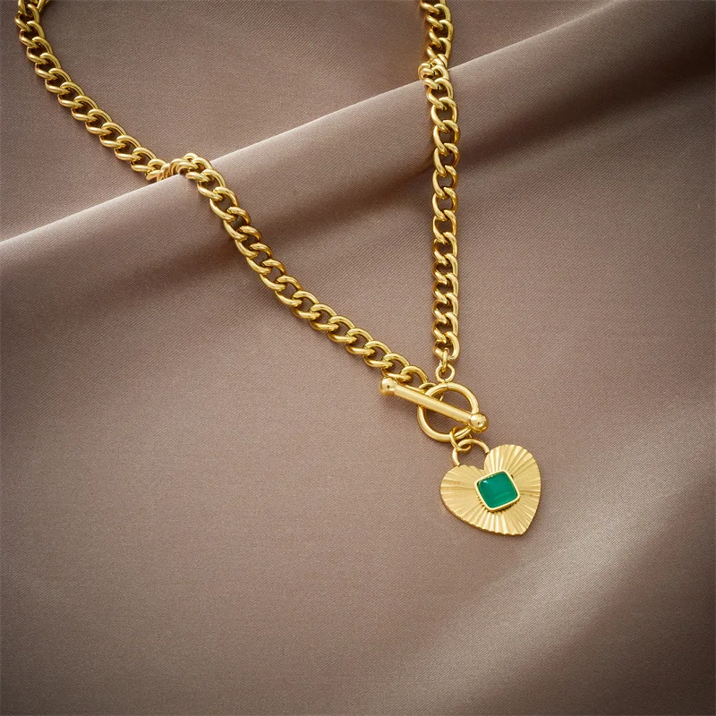Après 18K Gold Non-Tarnish Green Heart Chain Necklace