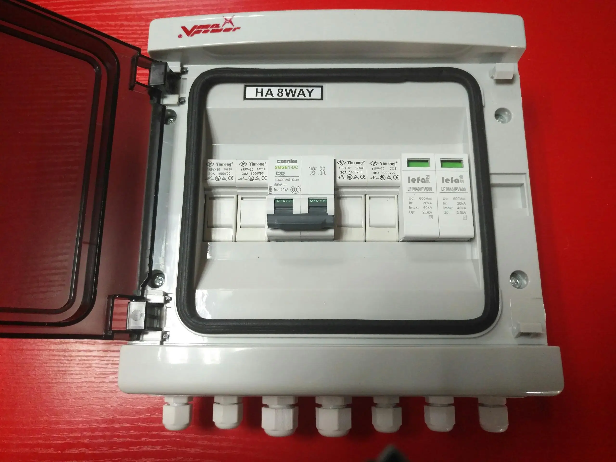 Vmaxpower 4 Strings Solar DC Combiner Cabinet for on Grid Off Grid Solar Energy System PV Junction Box