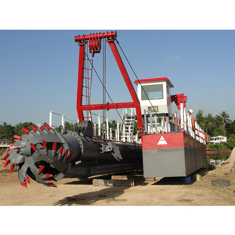 2500m Discharge Distance Mechanical Cutter Suction Dredger with High Pressure Water Pipe