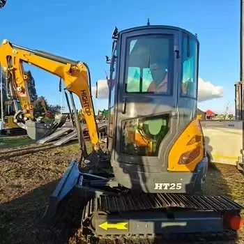 2026-жылдын жаңы 2,5 тонналык экскаватору (диггер), EURO 5 жана EPA сертификаттары менен кошумча борбордук бурулуучу кулак, гидравликалык пилоттук иштетүү