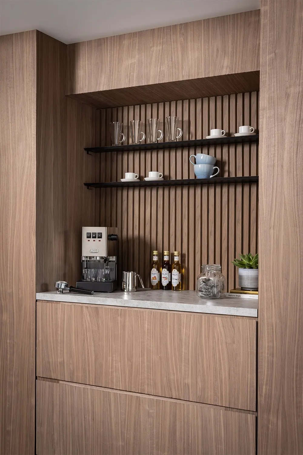 Vermonhouzz European Modern Design Style Custom Luxury Light Brown Cupboards Kitchen Cabinets and Glass Showcase