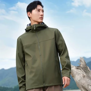 2026 Lightweight Outdoors Soft Shell Winter Jacket Men Unisex Design Soft Shell Fleece Jacket logo Customize Men's Jackets