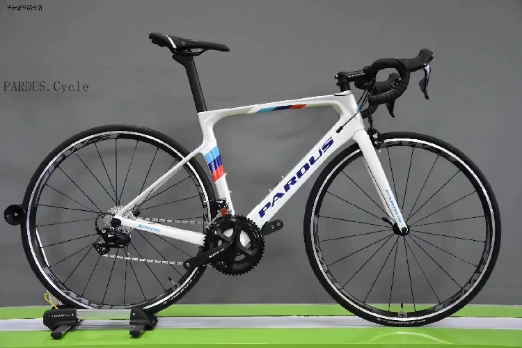 Pardus Spark Road BikeVブレーキカーボンファイバーフレーム空気圧大