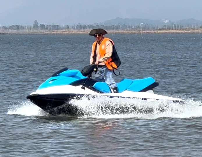 New Cheap 4 Stroke Engine Jet Ski From China Personal Water Boat/Seadoo Made of Durable Fiberglass on Sale!