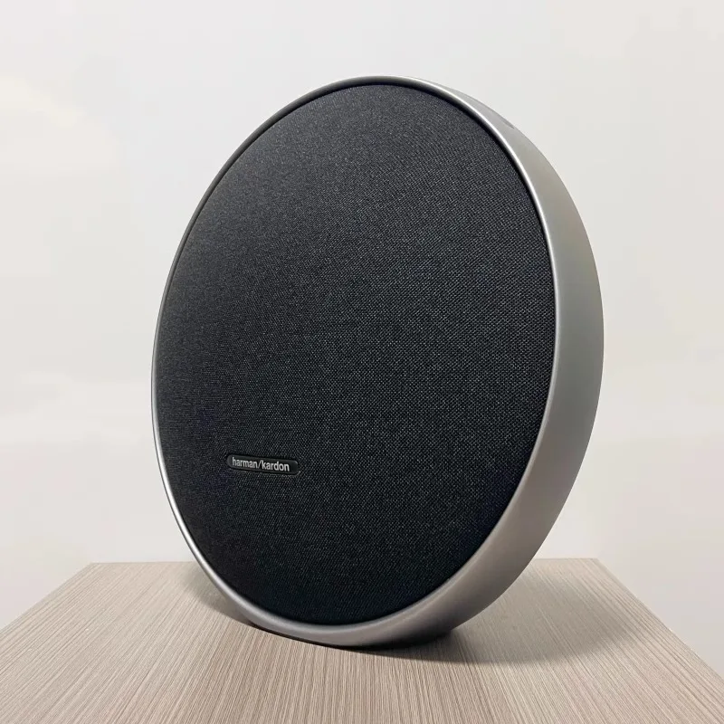 Harman Kardon Onyx Studio 9 - Deep Bass & Inspiring Design