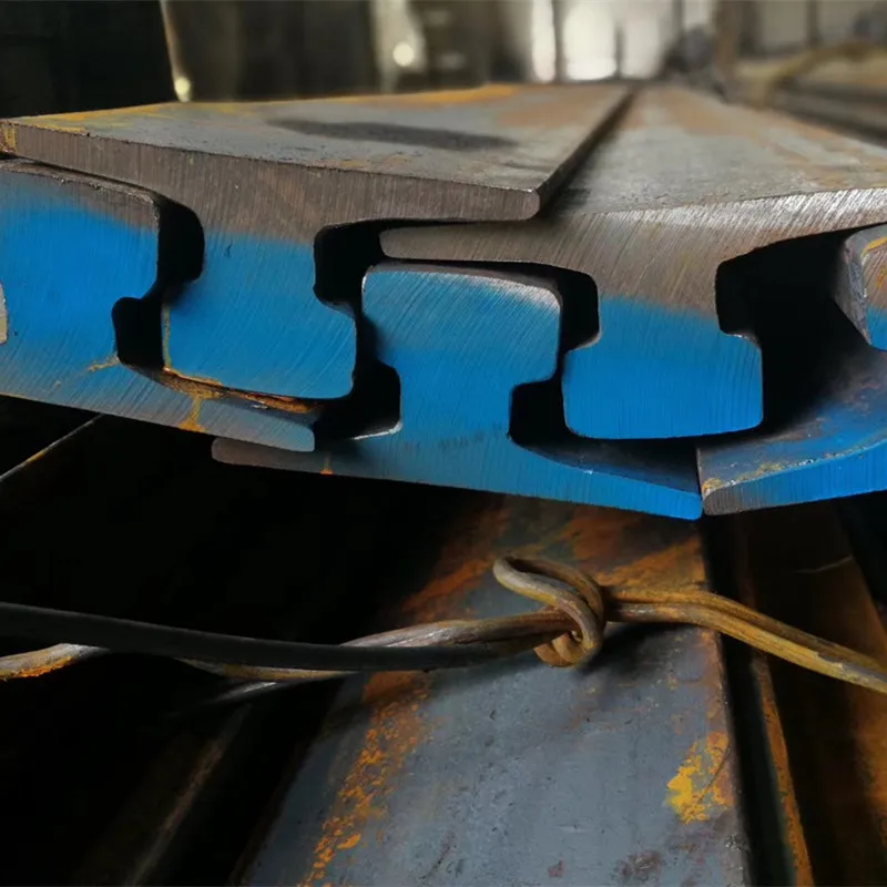 Top Quality Low Price Two Way Cr73 R65 R60 R59 Q235b Rail Steel for Bi Directional Railways Uic860 Steel Rail Uic60