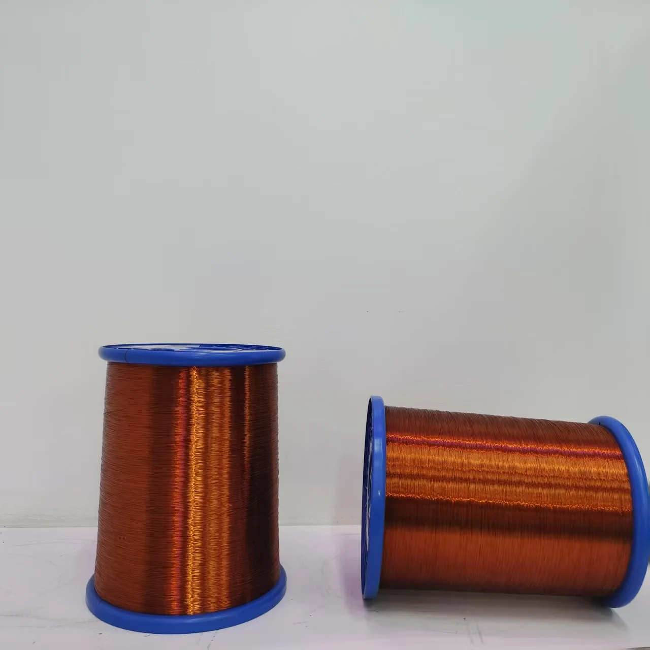 Umbile Bora wa 0.350mm wa Upana Mwingi wa Polyesterimide Enameled Copper Wire Class 180 Mwongo Mmoja kwa ajili ya Matumizi ya Generator