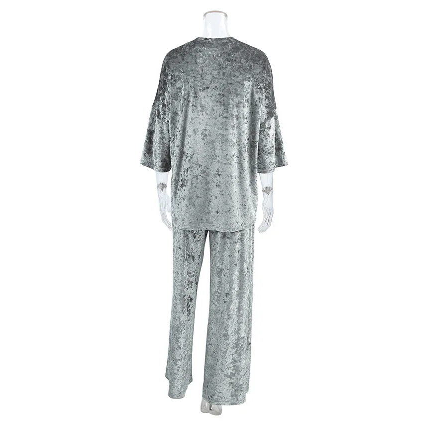 Women's Thermal Velvet Pajama Set Round Neck Short Sleeve Long Pants Soft Comfort Fit Homewear — detail