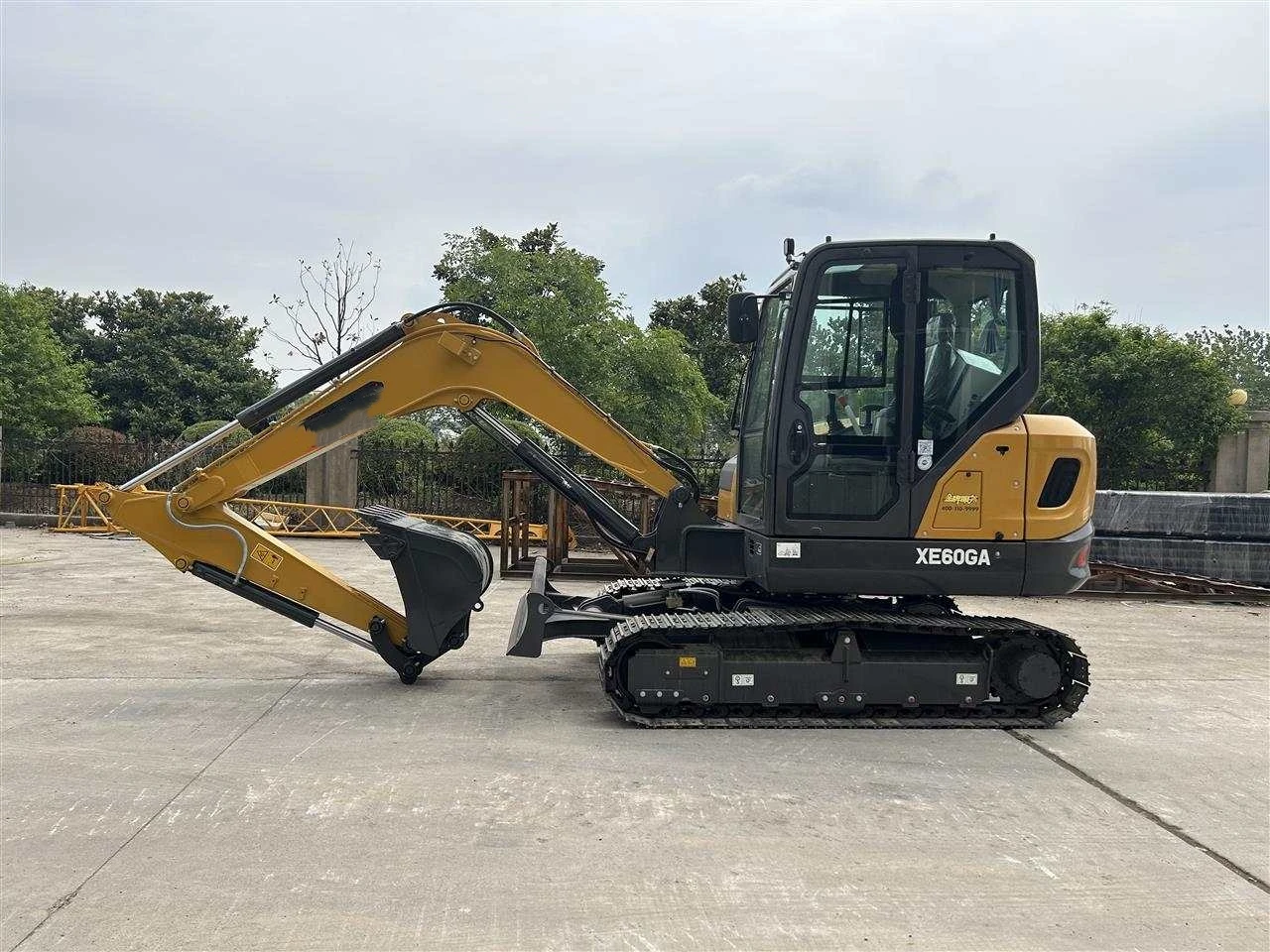 5.5ton Crawler Excavator Xe55ga Excavator Strong Power Engine Buy