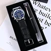 Set regalo nero da 3 pezzi: orologio, penna e confezione regalo.