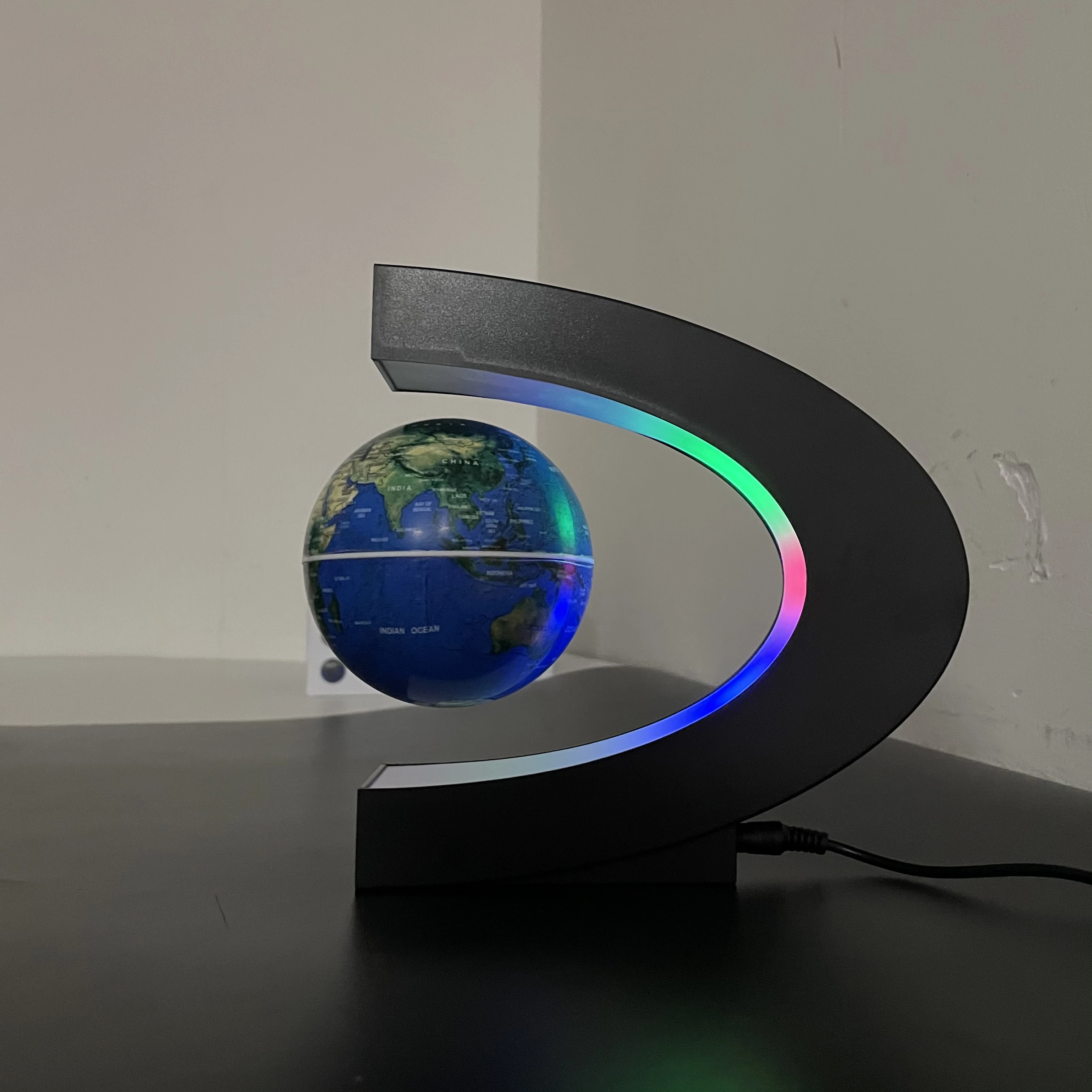 Color Changing Magnetic Levitation Floating Globe Lamp Cool Gifts Floating Globe with LED Lights