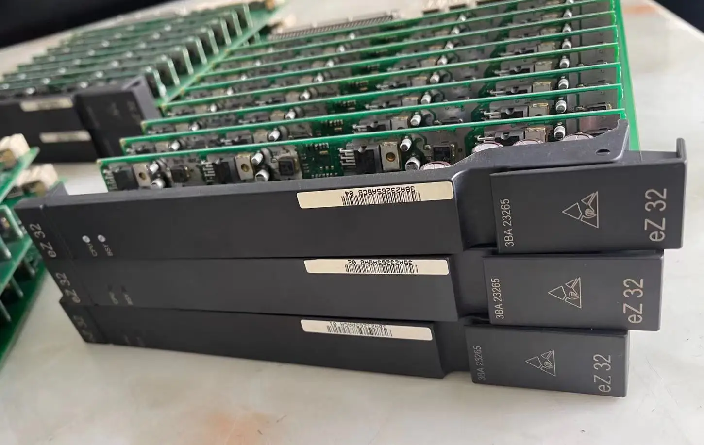 ez32 eUA32 INTOF2 INT-IP3 OXE4400 Enterprise Board - PABX
