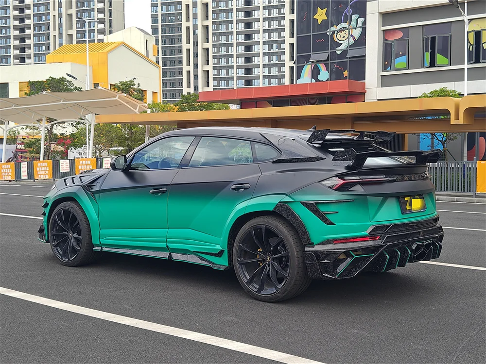 Lamborghini Urus マイスト 1/20 Lamborghini URUS MSY High-Quality Forged Carbon Fiber Body Kit