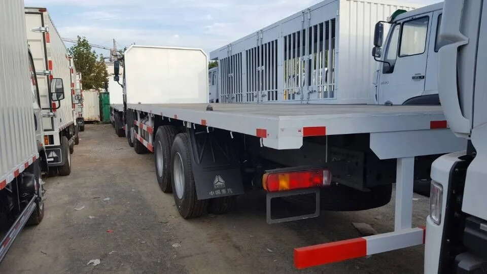 7.5m HOWO 20" Container Transport Flatbed Truck 30ton Flatbed Truck Carrier