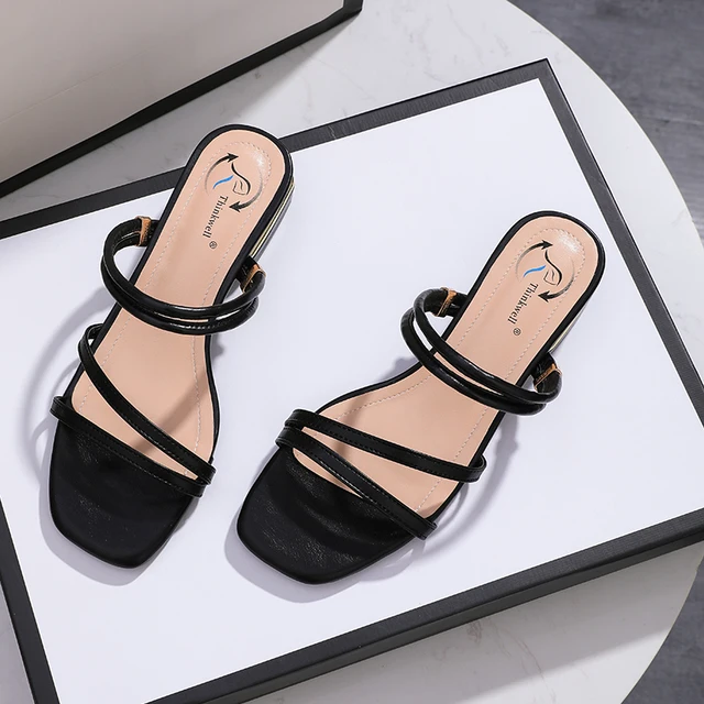 2023 Summer fashion beautiful comfortable low heel middle heel leather black milky-white flat sandals for women and ladies