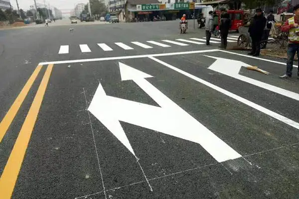 Self-drive Hot Melt Paint Heating Equipment for City Road Traffic Marks Sign Making in Traffic Road Marking