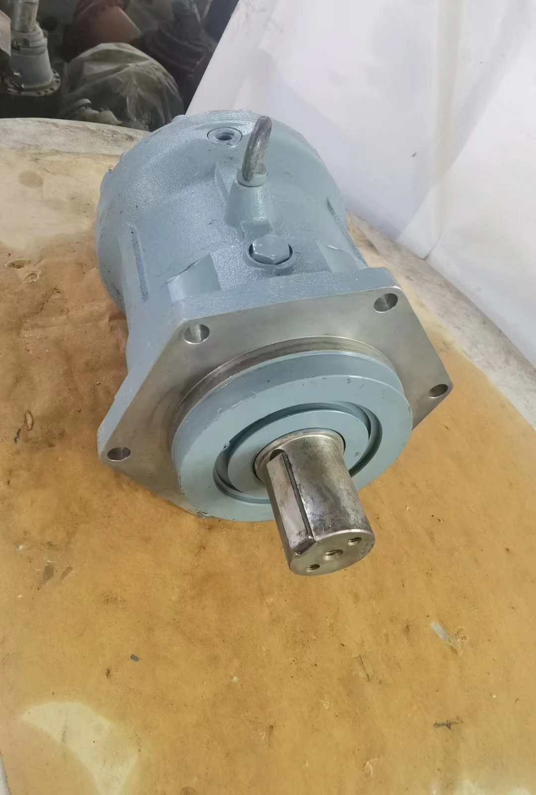 Dowmax Eaton Motor Mb Me Me100-c Me150 Me175 Me300 Me350 Me600bc Me750a  Me850 Me1300a Me1900 Me2600 Me3100 Me4100 Me3100 Mk300 - Buy