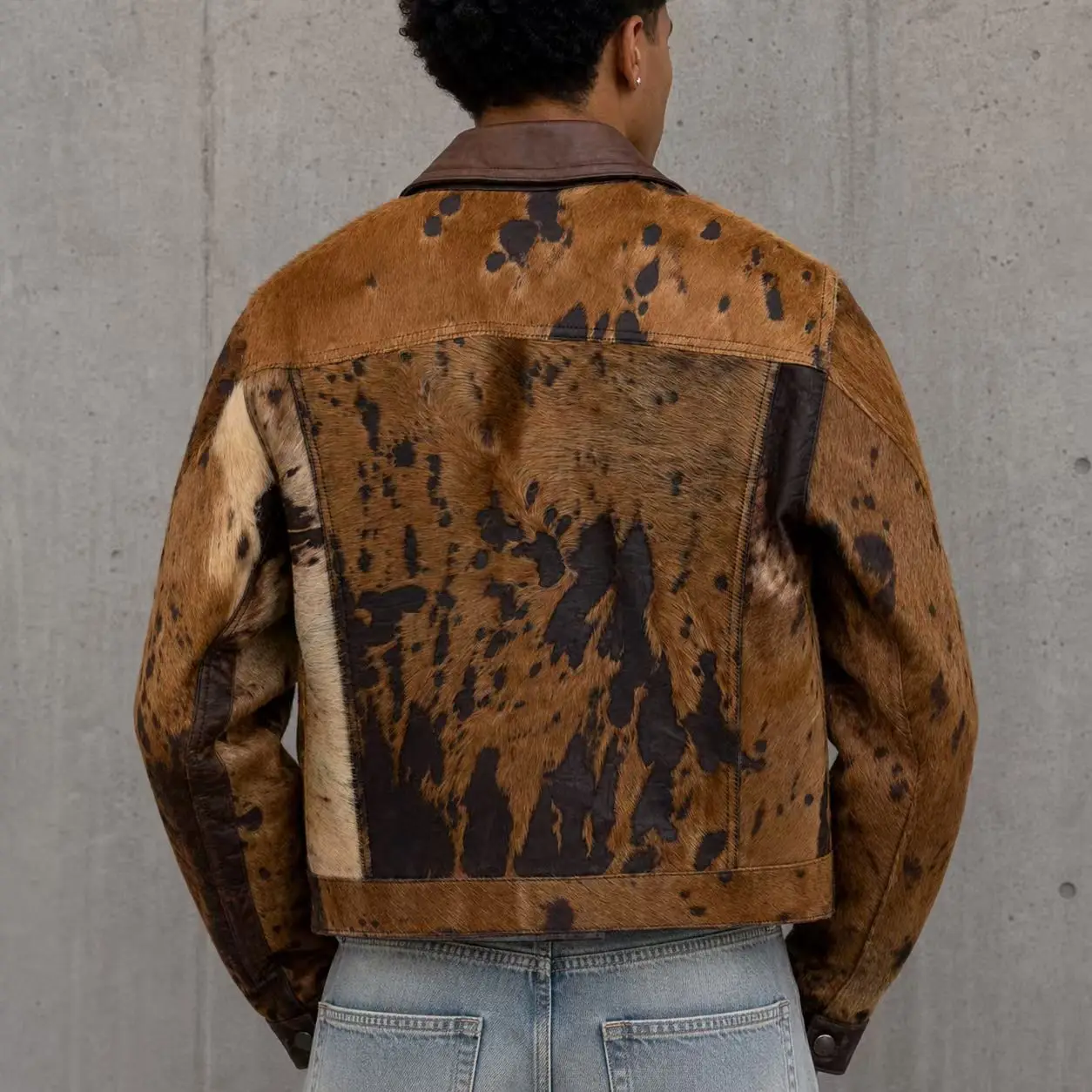 OEM Custom Brown Animal Print Faux Cowhide Cropped Trucker Contrast Collar Long Sleeve Casual Streetwear Men Leather Jacket gallery 2