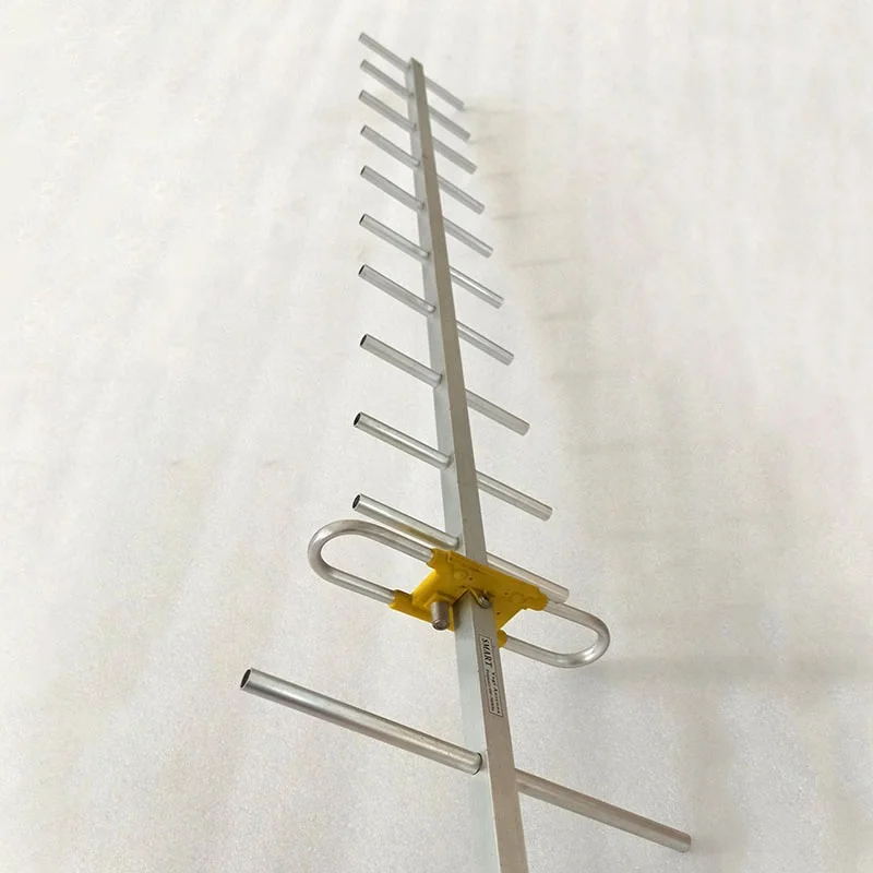 Factory Sales Cost Effective 12 element High Gain TV Signal Receiver Antenna Outdoor Yagi Antenna  HD TV  UHF Antenna