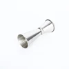 Jigger plateado de 30/60 ml con borde enrollado.