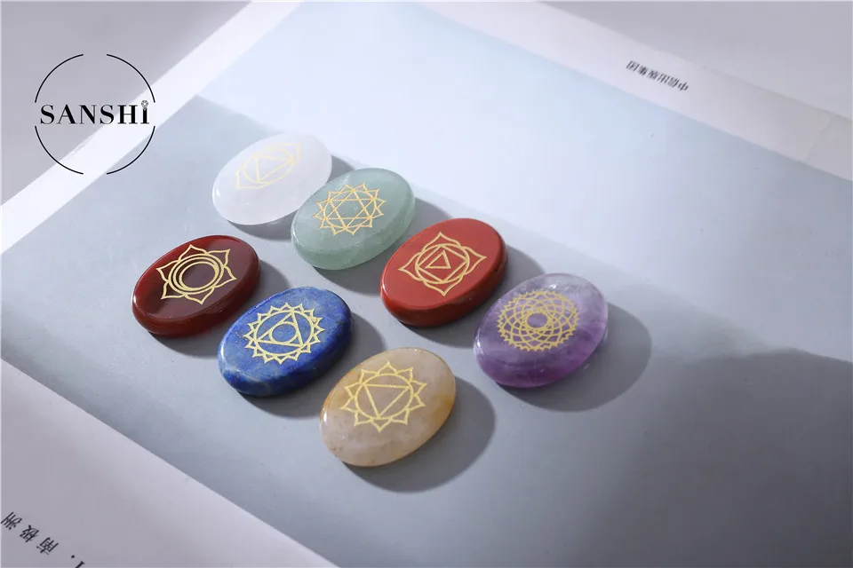 7 Stone Chakra Set Palm Stones Engraved Reiki Healing Set Seven Chakra ...