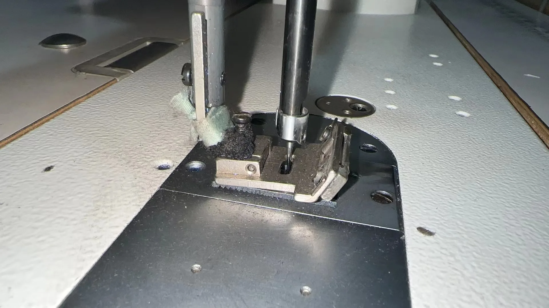 Jukis LZ-2290C-7 Series - Versatile Digital Zigzag Stitching