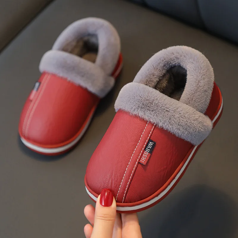 Симпатичные водонепроницаемые тапочки из искусственной кожи с мультипликационным рисунком, зимние детские тапочки на каблуке, хлопковые тапочки для маленьких мальчиков и девочек, теплая Нескользящая домашняя Уличная обувь