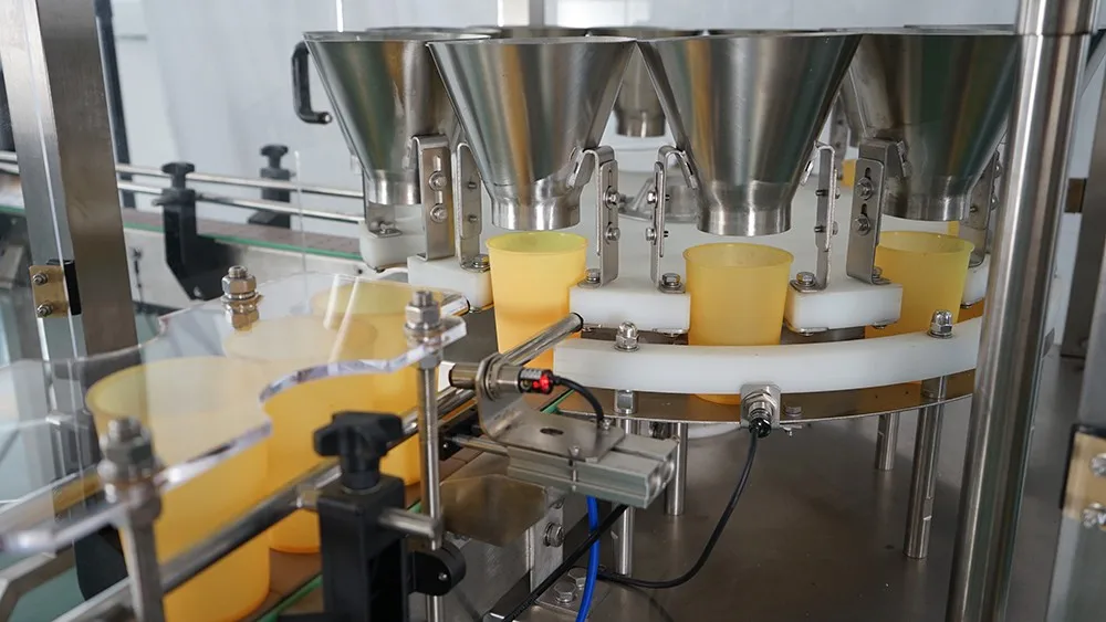 Автоматическое взвешивание пластиковых / стеклянных бутылок может баночки специй машина для розлива закусок