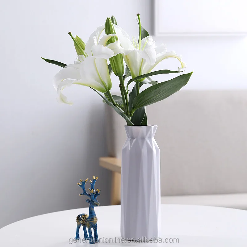 Yiwu Vases New Design Nordic Style  Plastic Vases Colorful Flower Vase for Hotel Home Decoration