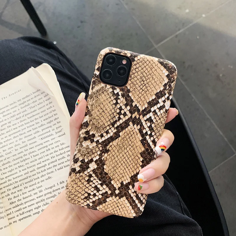BLACK SNAKESKIN REAL LEATHER IPHONE 11 PHONE CASE – Kc & Co