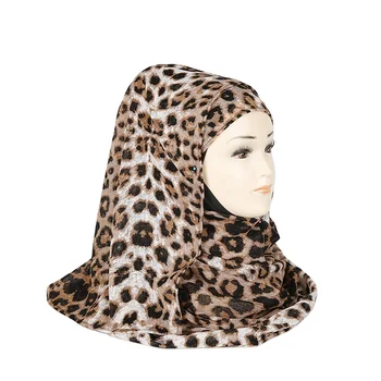 Wholesale Fashion Leopard Print Special Fabric And Fashion Design Leopard Polyester Muslim Hijab Scarf