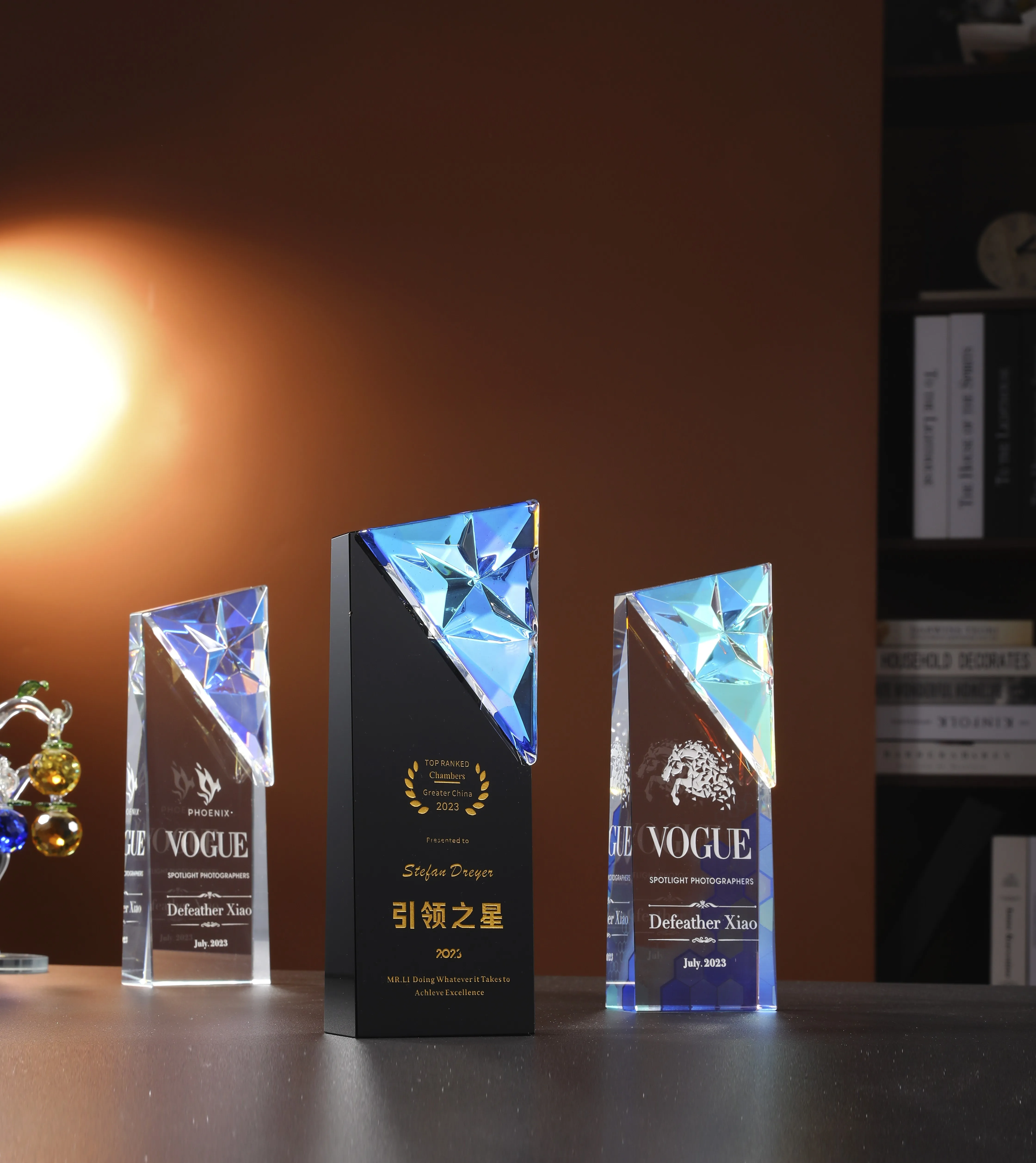 Custom Plated Crystal Trophies Cups Cheap Source From Manufacturer Award Prize Plaque in Glass and Wooden Souvenir Model