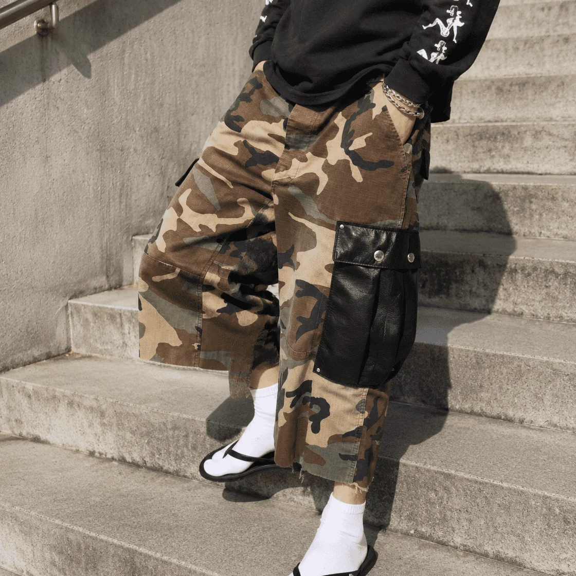 Rainbow Spray Premium Streetwear Apparel Manufacturer Men's Multi Pocket Camouflage Baggy Shorts Retro Loose Camo Cargo Shorts