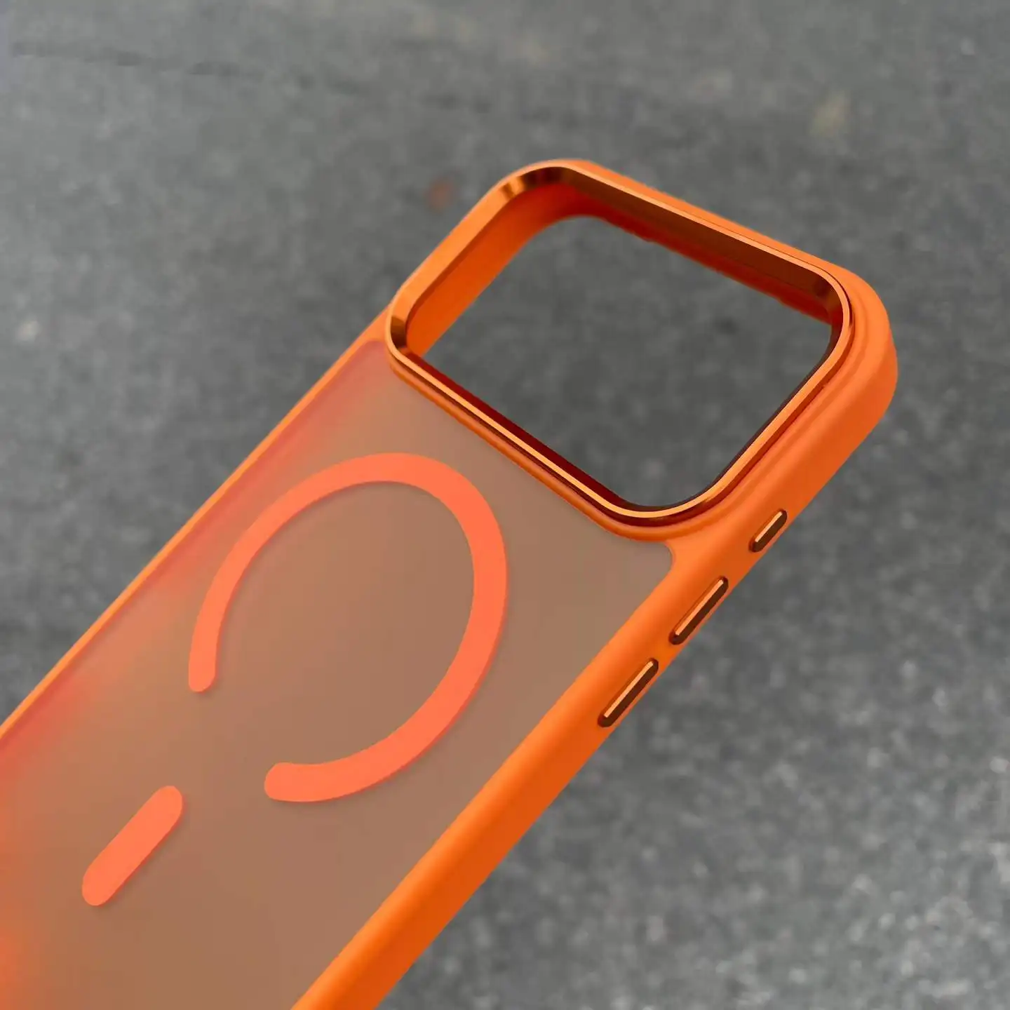TranslucentShockproof Matte Mobile Phones Cover Magnetic Phone Case with Metal Camera Frame for IPhone 17 Pro