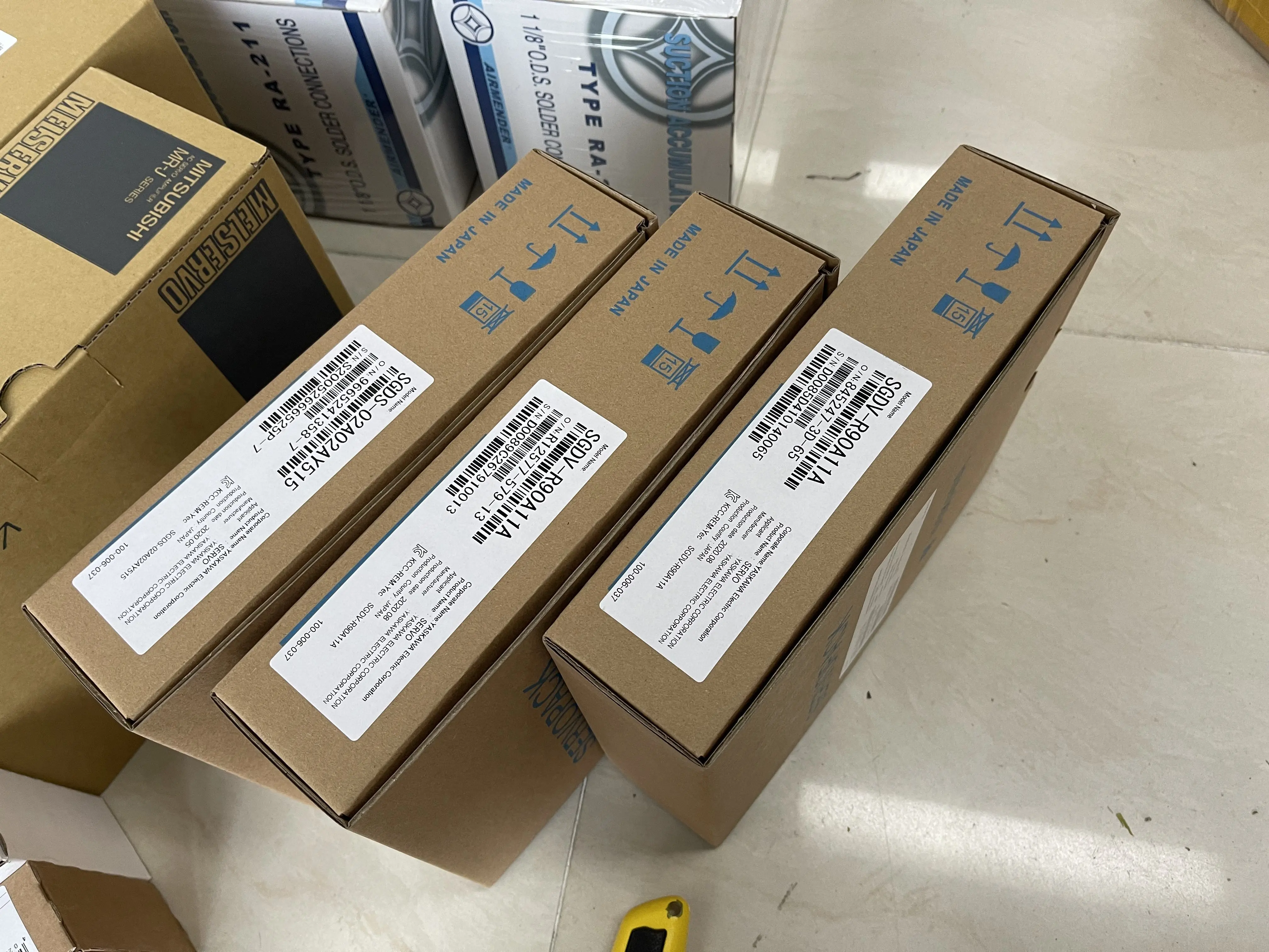 Yaskawa Servopack Servo Drive SGDV-R90A11A, SGDS-02A02AY515 Yaskawa Servopack Servo Drive SGDV-R90A11A, SGDS-02A02AY515