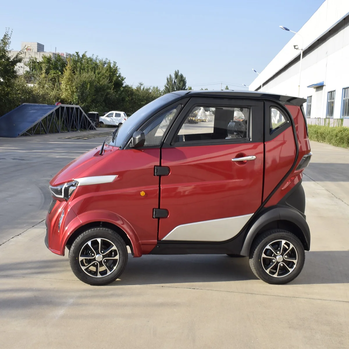 2022 New Design 4 Seaters Chinese Electric Pick Up Truck Mini Electric Quadricycle Automobiles Vehicles