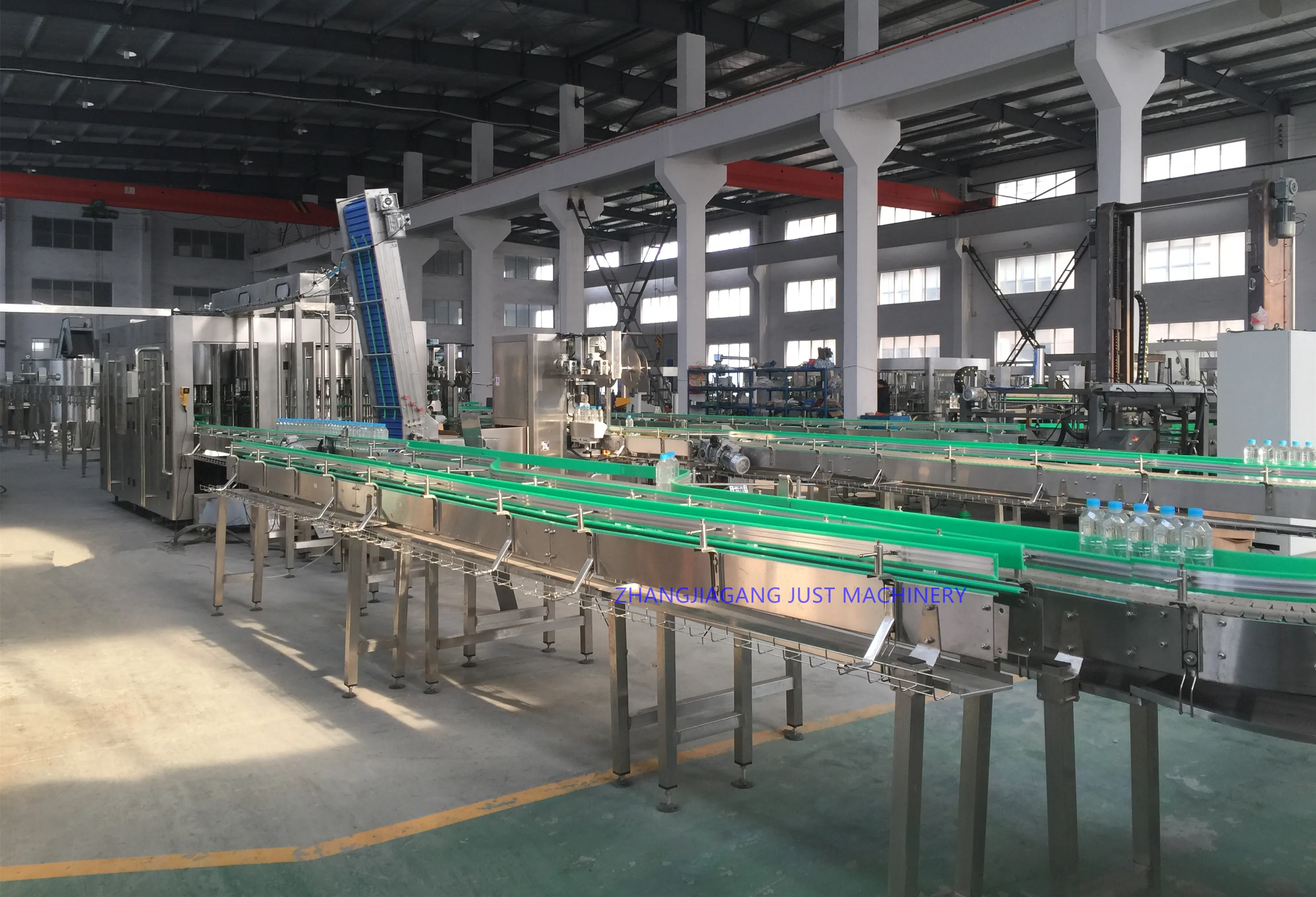Brandy Whisky Rum Mezcal Gin Vodka Chinese Liquor and Sake Wine Filling Machine