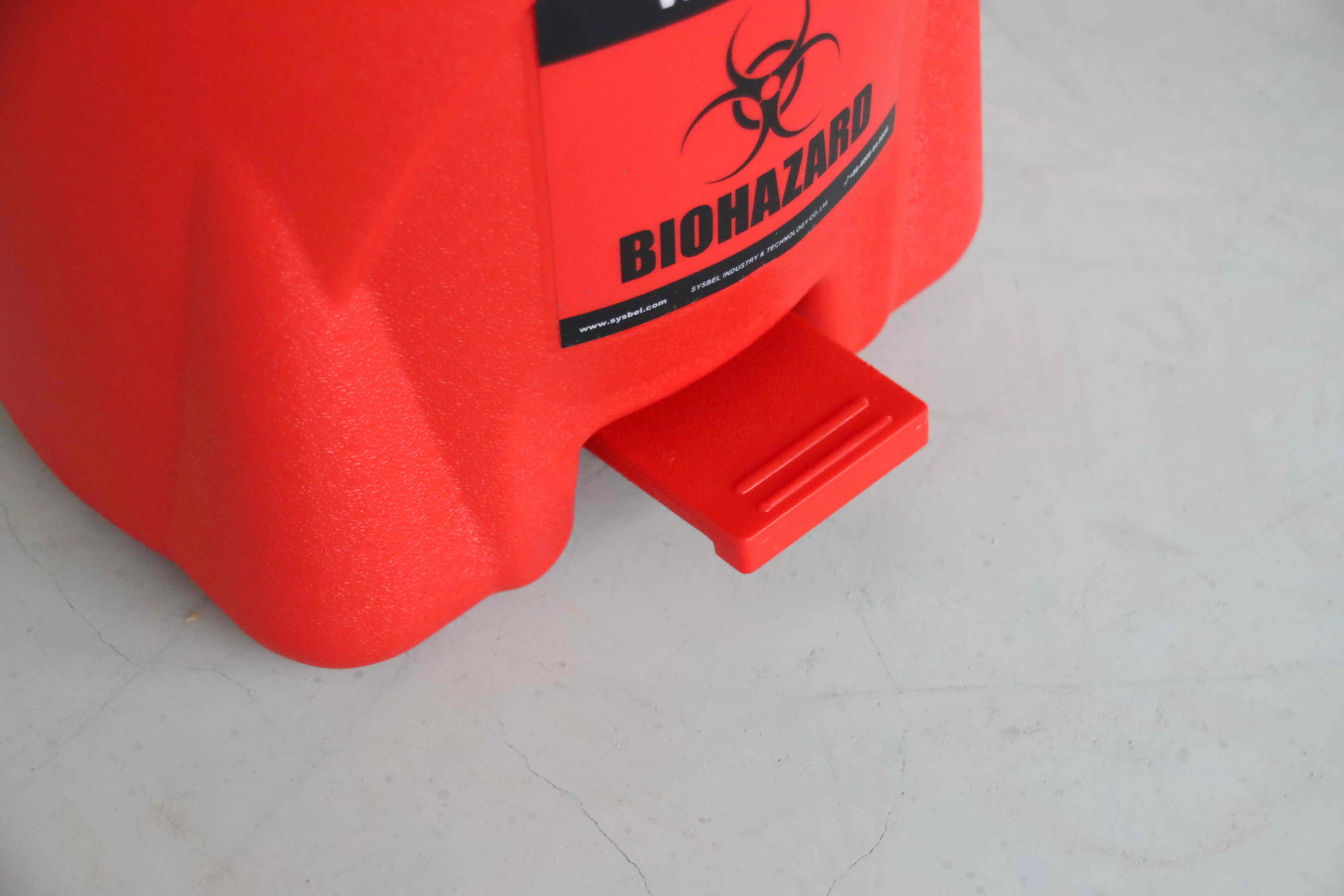 14 gal 53 l merah pe ((poliethylene) merah kuning laboratorium biomedis klinis sampah biohazard bin dengan pedal kaki