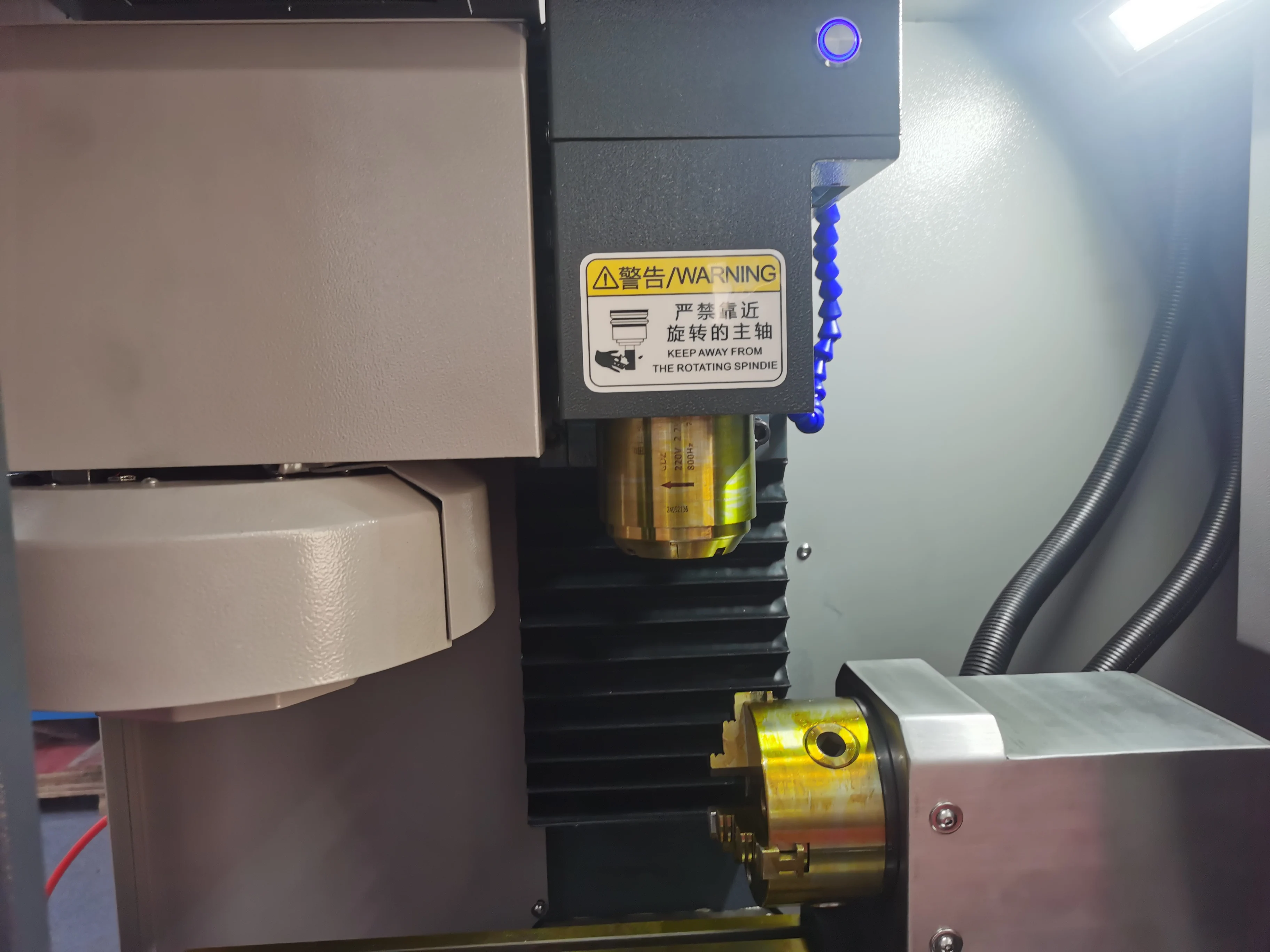 XH7115B Mini CNC Milling Machine - 4 Axis CNC Machining for Light