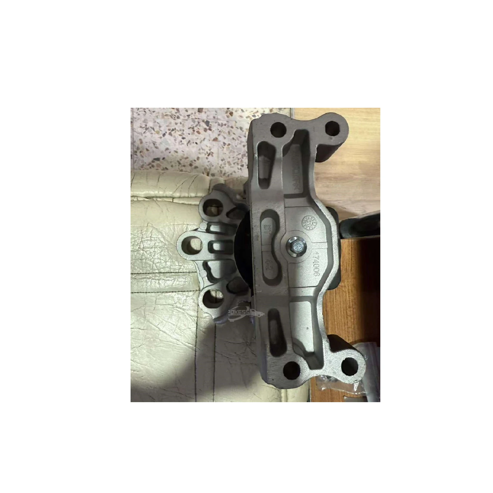 Auto Parts 3C116F012AE 6C116F012AB 6C116F012AA 1377905 1384138 Engine ... — 4