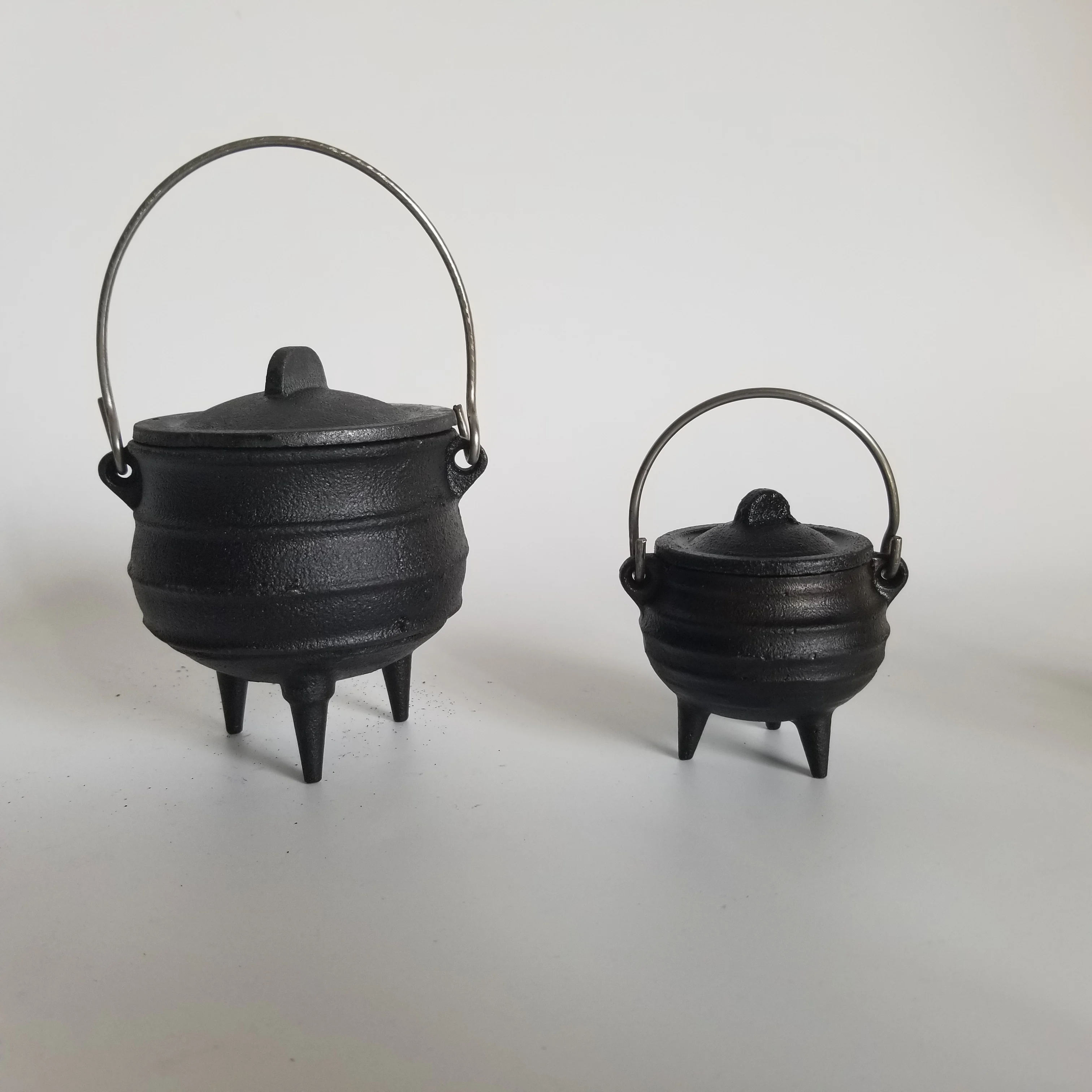 Small Cauldron - Cast Iron Cauldron Mini for Ritual, Incenses & Resins